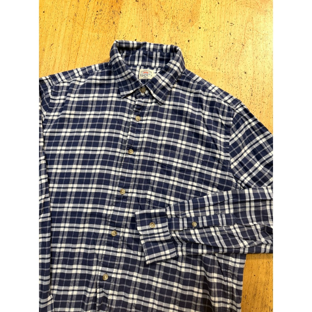 Faherty Brand Plaid Button Down Large Navy White Check Flannel Long Sleeve Shirt